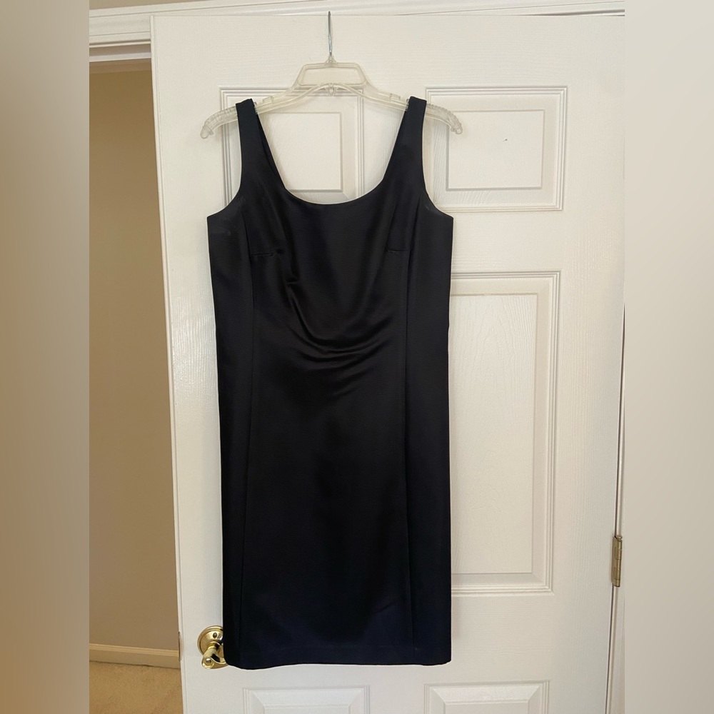 Kay Unger black dress. LBD. Basic black dress. Size 8.
